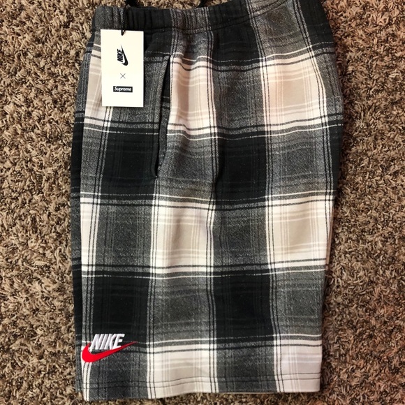 supreme nike plaid shorts